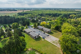 1850 Squire Dr, Saginaw, MI 48601