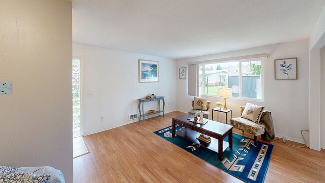 319 7th Place SE unit 1, Puyallup, WA 98372 - photo 2