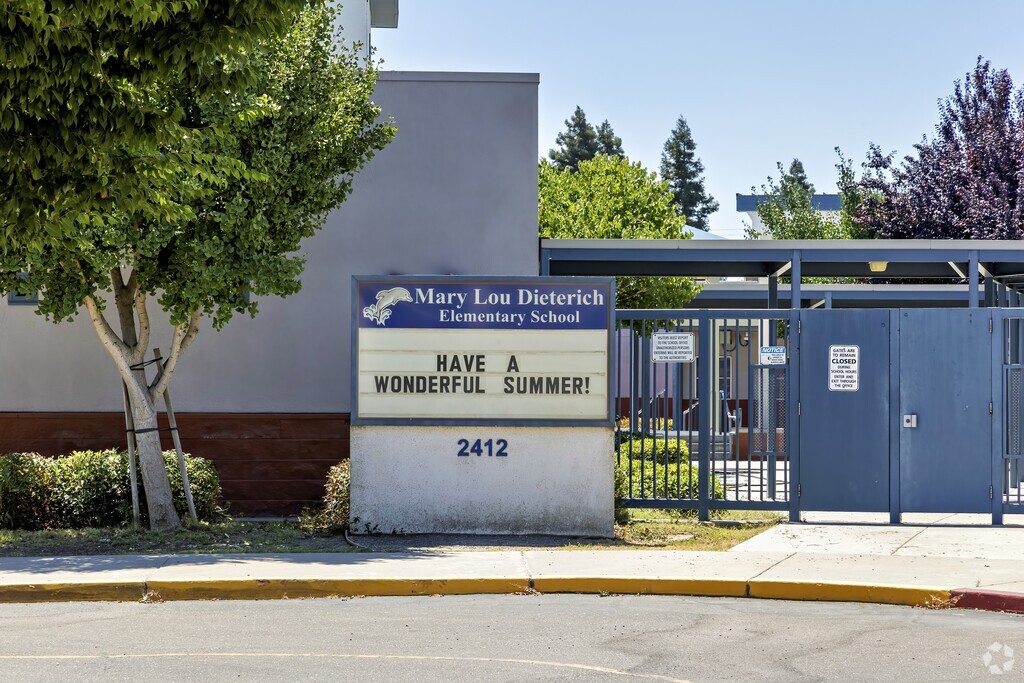 Welcome to Mary Lou Dietrich Elementary School in Northeast Modesto.
