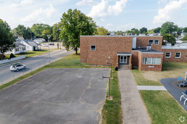 The student population of Tekoppel Elementary School is 439 and the school serves K-5.
