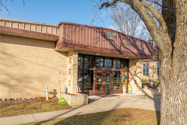 St. Alphonsus School serves students in grades K-8.