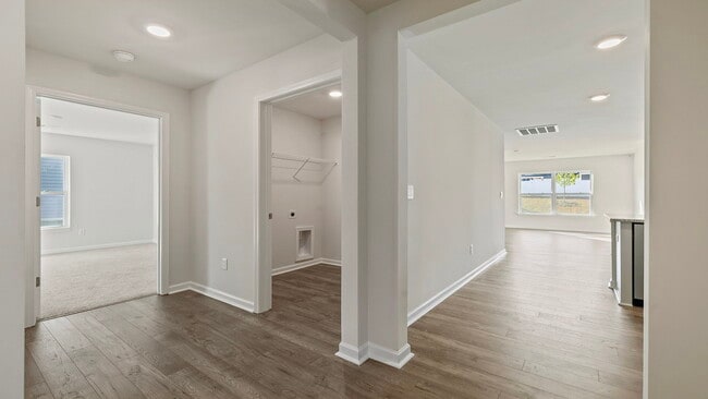 209 Pristine Dr, Greenwood, SC 29646 - photo 5