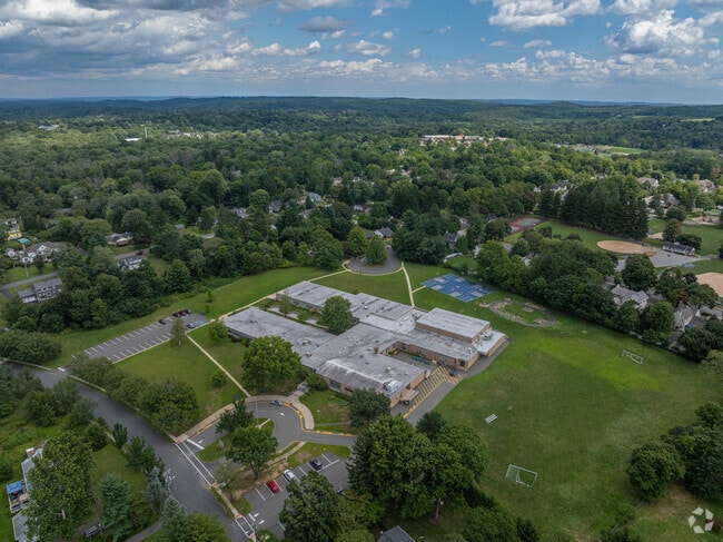 Mountain View Middle School has a score of A on Niche.