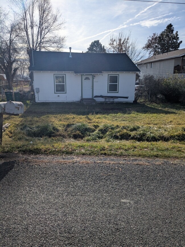 5542 Independence Ave, Klamath Falls, OR 97603