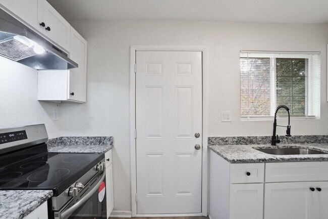 Brentwood Meadows, Atlanta, GA 30311 - photo 2