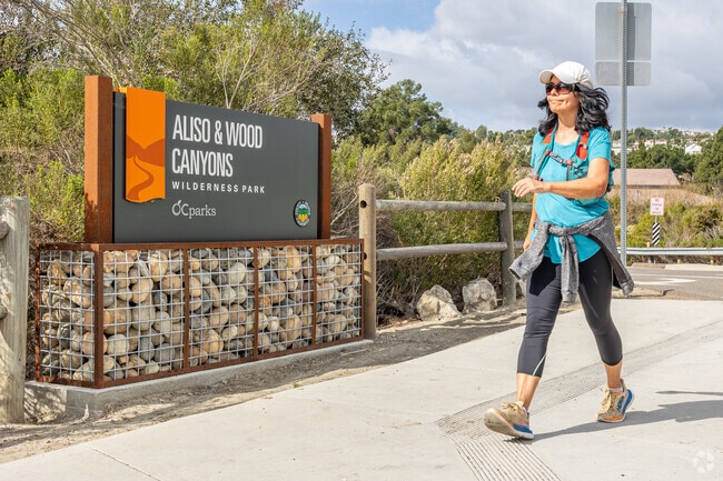 Aliso & Wood Canyon is a popular destination for scenic walks in and around Crown Valley Highlands.