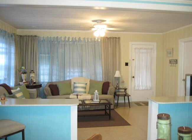 603 Cedar Crest Ct unit Bedroom 2/ Shared Ba, Lafayette, LA 70501 - photo 7