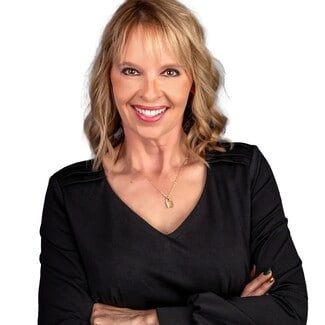 LINDA POPE