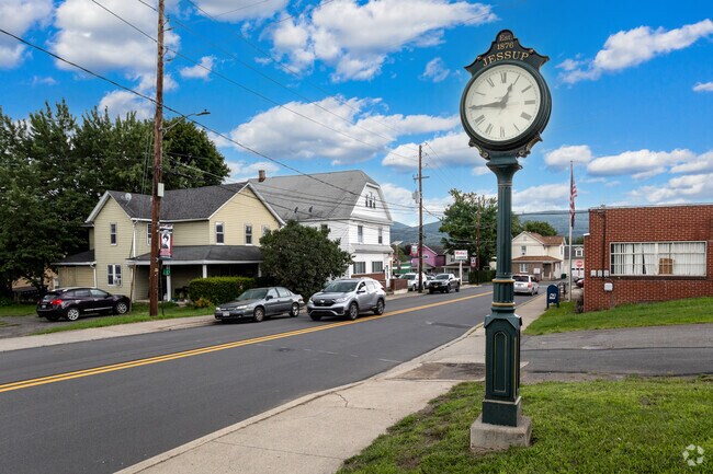Love the look of the old-time clock in Jessup.