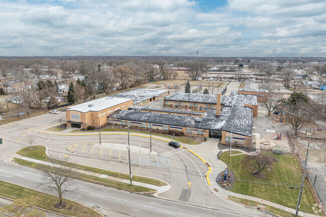 West Godwin Elementary School, campus.