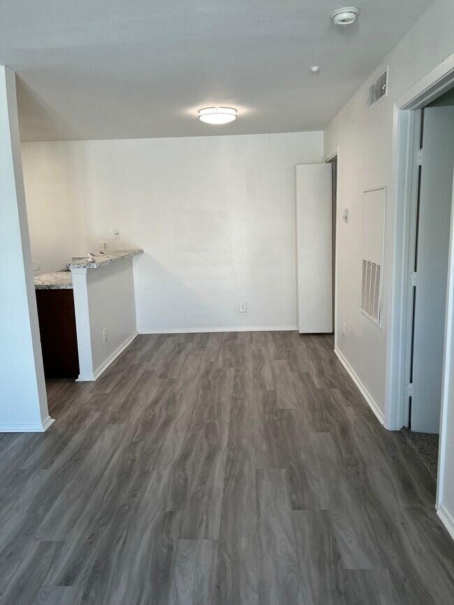 Hillcrest Apartments 3750 Post Oak Blvd, Euless, TX