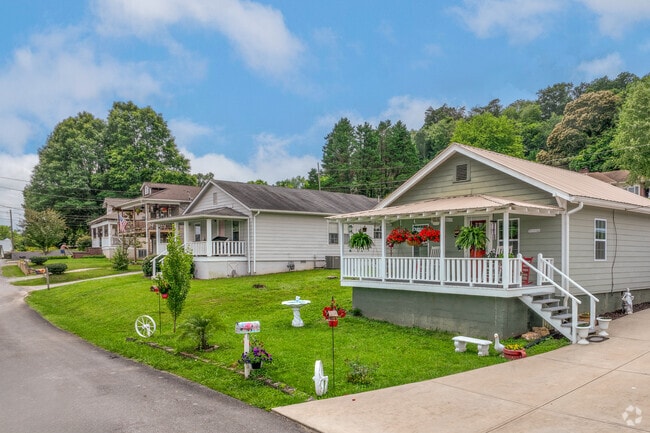 Ellijay is a welcoming community with a variety of home styles to suit your budget.