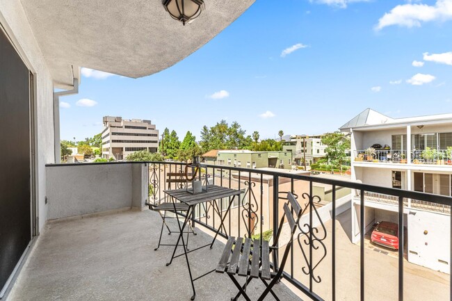 972 E California Blvd, Pasadena, CA 91106 - photo 4