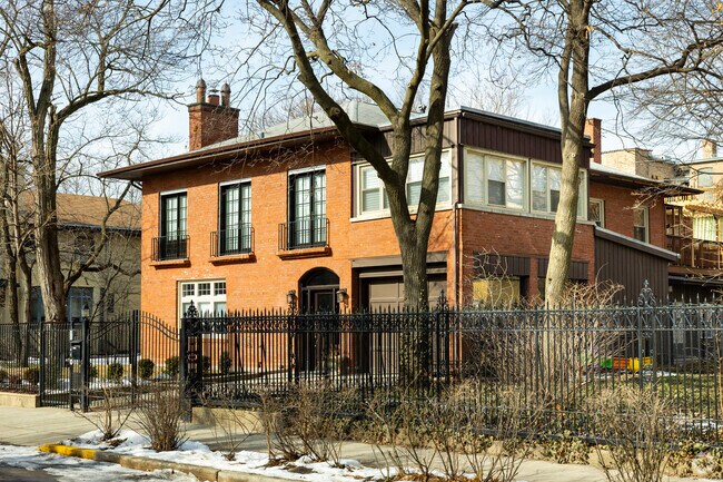 Lovely brick homes in Margate Park, IL.