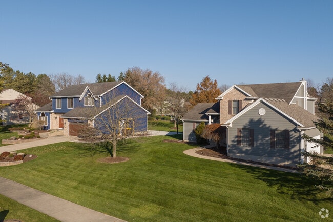 There are numerous large home owner association neighborhoods in Okemos with large lots.