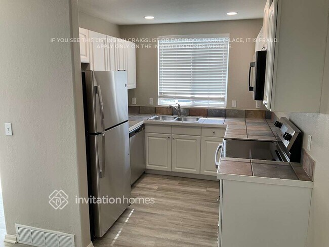 1621 Gibralter St, Aurora, CO 80011 - photo 4