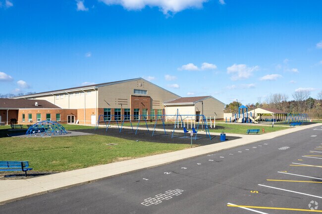 Five Points Elementary School - West is located in Clear Creek Township, Centerville Ohio.