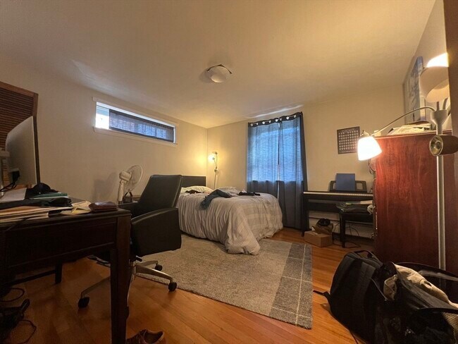 11 Commonwealth Ct unit 11 Commonwealth Ct., Boston, MA 02135 - photo 7