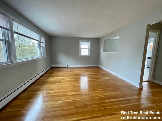 59 Desoto Rd unit 3, West Roxbury, MA 02132 - photo 3