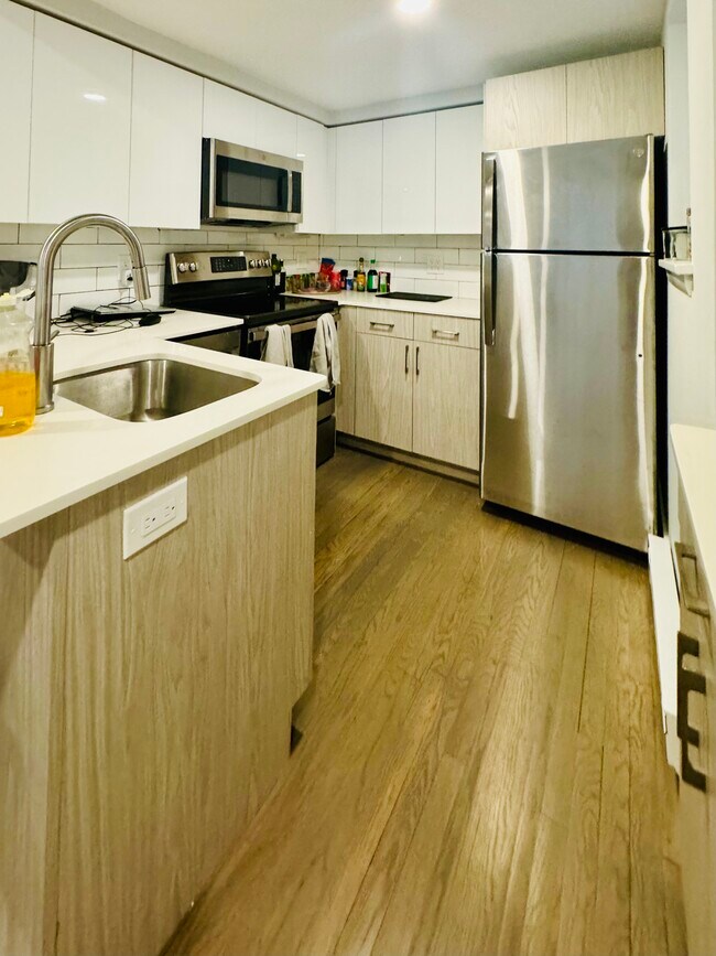 326 Hammond St unit 103, Chestnut Hill, MA 02467 - photo 5