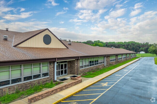 Downe Township Elementary offers classes for students from kindergarten through middle school.