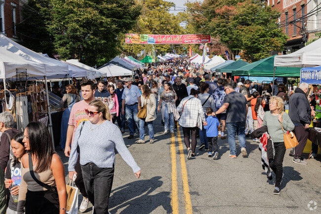 There's s a huge crowd in attendance at the Nyack Street Fair.