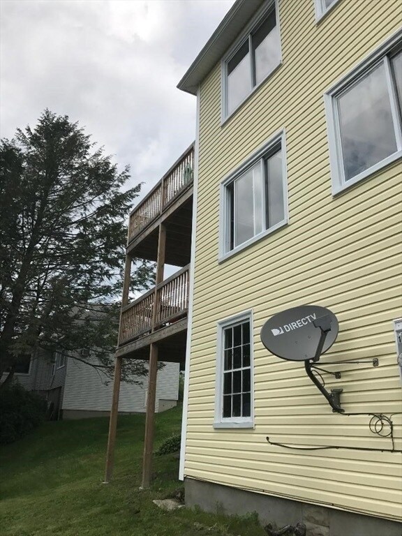 11 Indian Lake Pkwy unit 1, Worcester, MA 01605 - photo 7