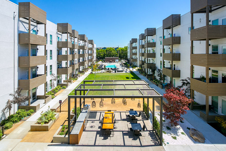 Private Balconies: This amenity needs no instructions. View, reflect, inhale, exhale, repeat.
