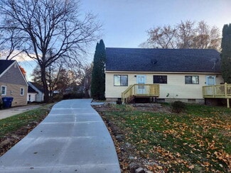 1627 E Glenwood Dr, Des Moines, IA 50320