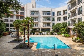 1333 Shore District Dr, Austin, TX 78741