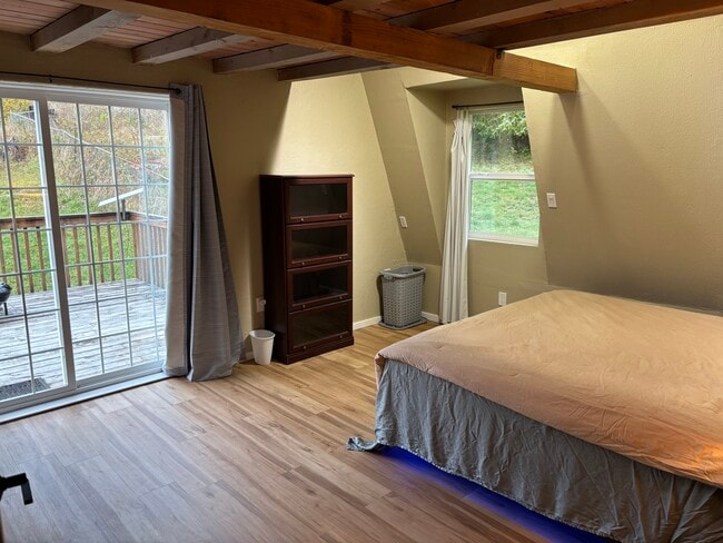 432 N Yodel Ln unit Upstairs, Otis, OR 97368 - photo 7