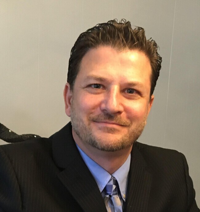 Agent Photo