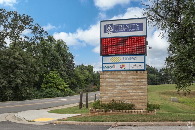 Trinity Junior High School is a private Catholic school in Fort Smith, AR.
