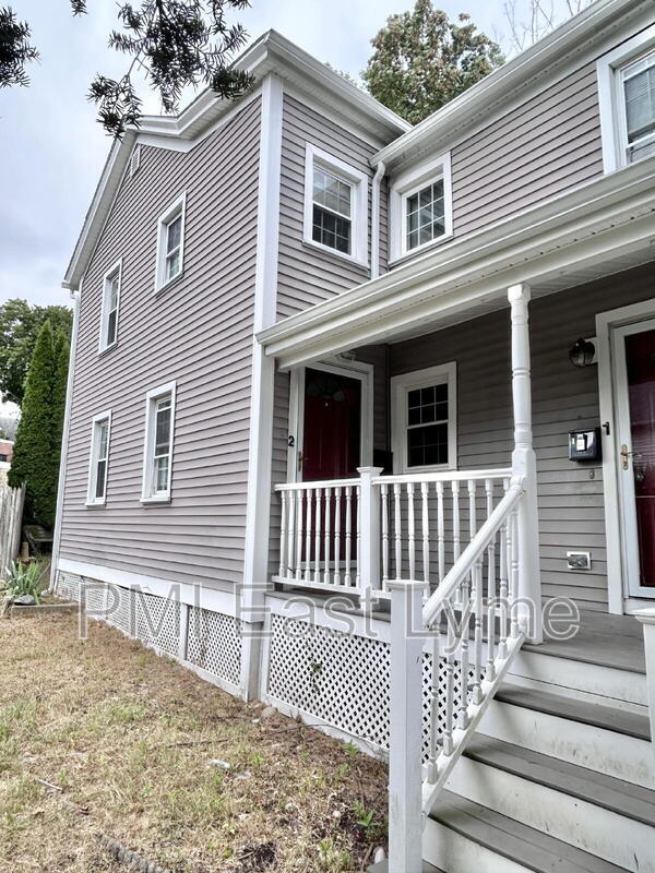 39 Shaw St Unit 2, New London, CT 06320