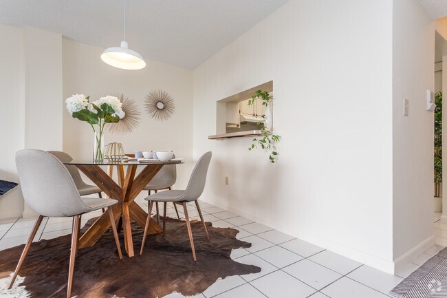 The Birchwoods, Miami, FL 33172 - photo 5