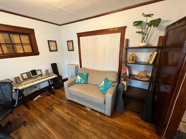 16 Silvey Place unit 2, Somerville, MA 02143 - photo 4