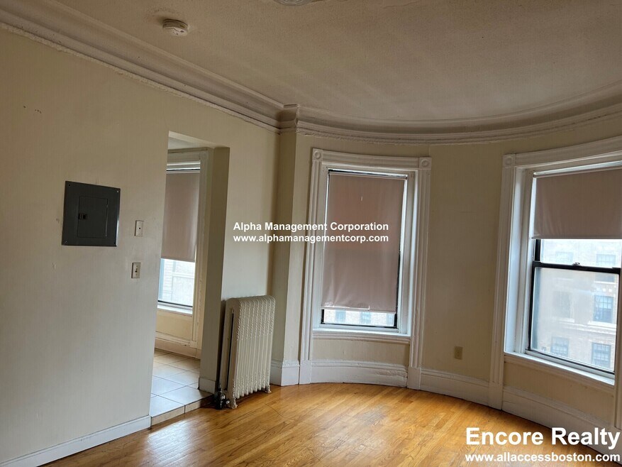 313 Huntington Ave unit 3B, Boston, MA 02115 - photo 1