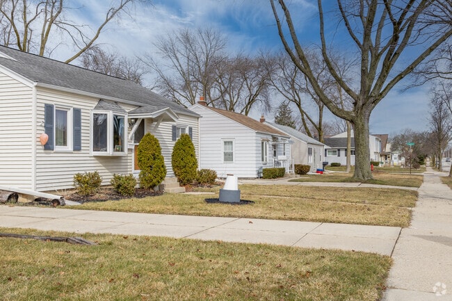 A lovely row of homes in the Fairview neighborhood.
