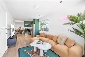 105 SW 4th Ave Unit 3, Hallandale Beach, FL 33009
