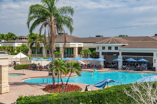 Vineyards residents can enjoy sun and fun at the clubhouse swimming pool.