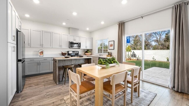 951 Pico Place, Chico, CA 95973 - photo 4