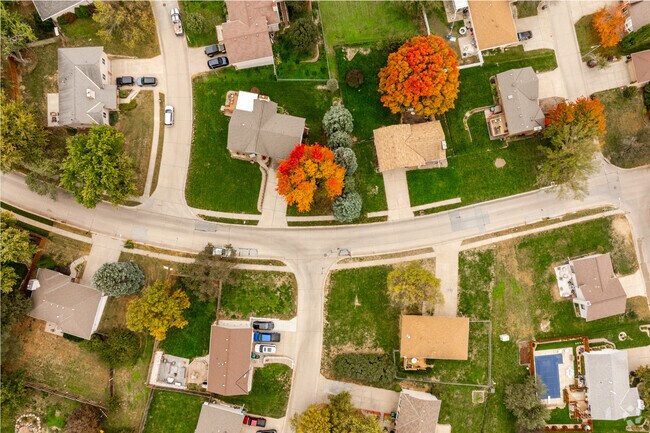 Enjoy wide streets and a walkable neighborhood in Eldorado.