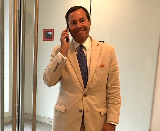 Agent Photo