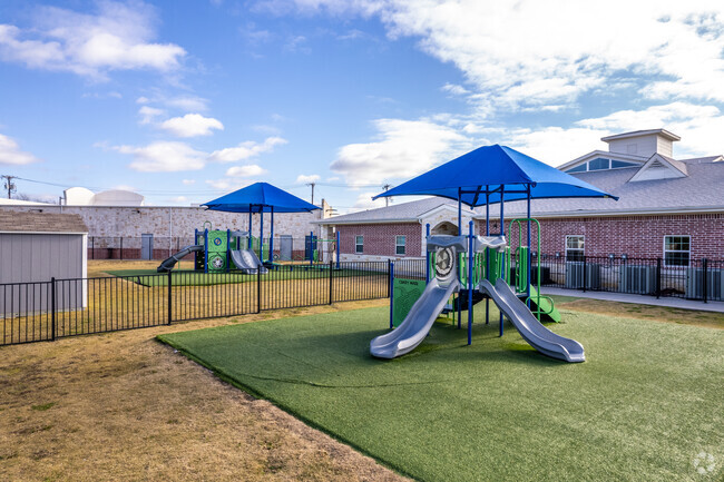 Pinnacle Montessori of Forney