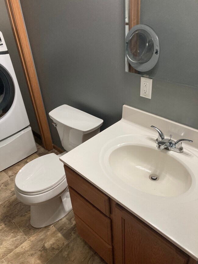 2650 Millstone Dr, Dubuque, IA 52002 - photo 5