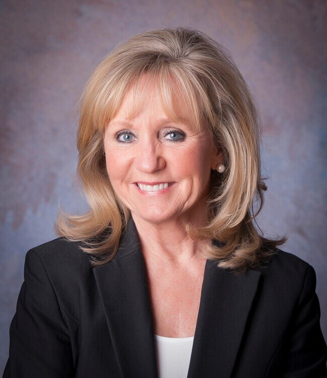 Vicky Edgar Real Estate Agent in Tullahoma, TN