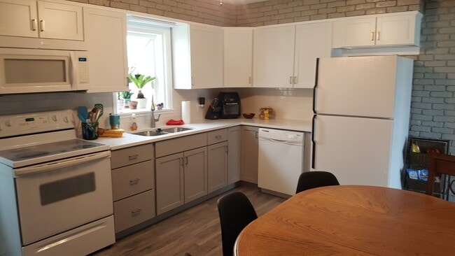 206 S Bagby St, Knob Noster, MO 65336 - photo 5