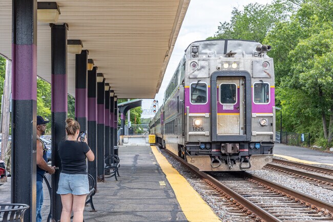 Residents of Mount Hood commute via Melrose Highlands Commuter Rail.