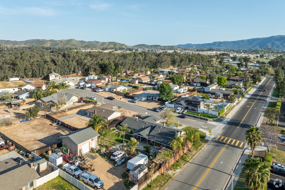 NH_WarmSprings_564600_P2_V1_BG_041725