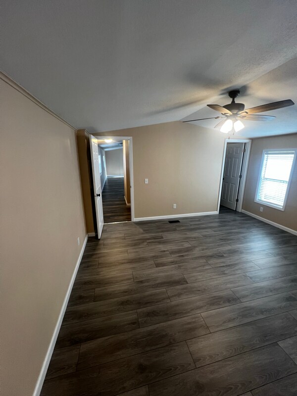 911 West Ave, Webster City, IA 50595 - photo 6